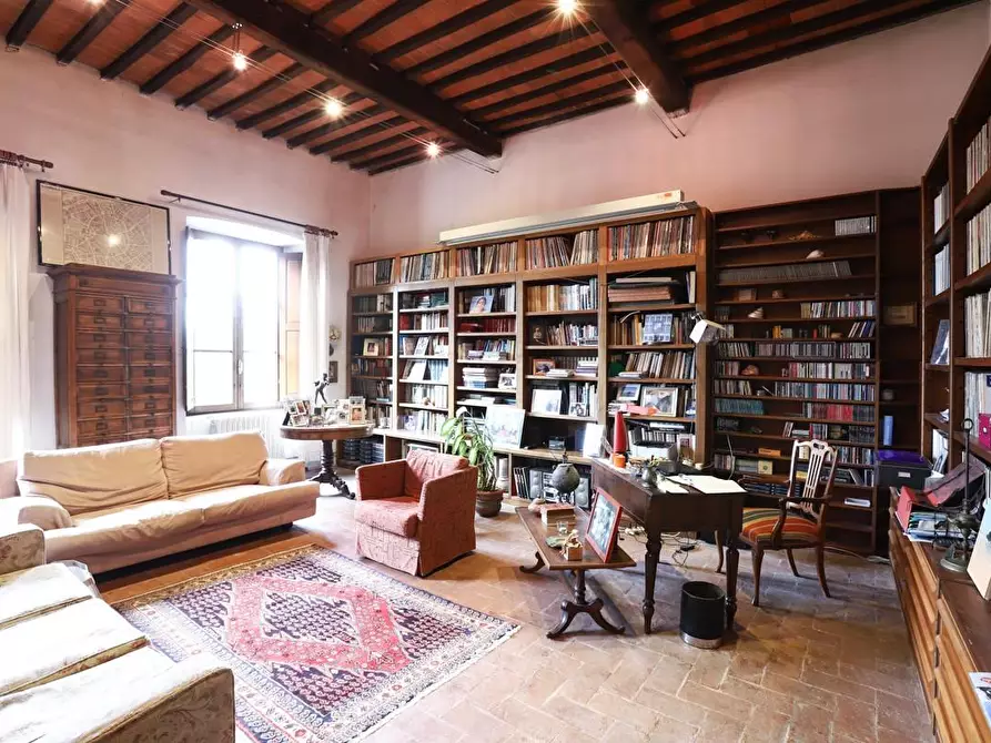 Immagine 35 di Immobile di prestigio in vendita  a Pisa
