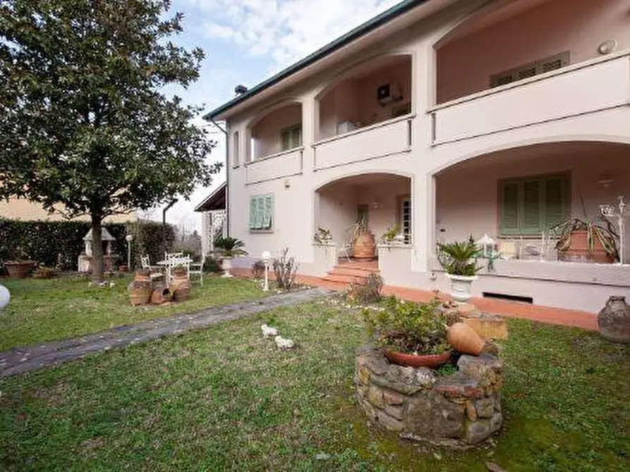 Immagine 3 di Porzione di casa in vendita  a Peccioli