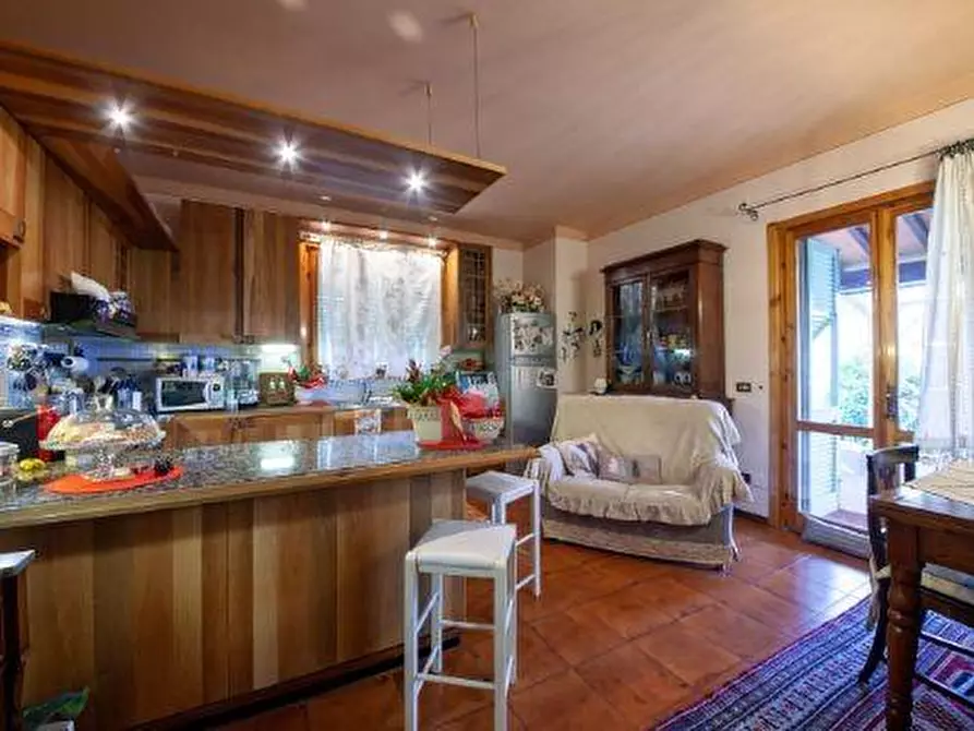 Immagine 12 di Porzione di casa in vendita  a Peccioli