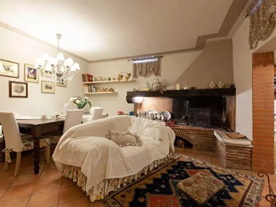 Immagine 26 di Porzione di casa in vendita  a Peccioli