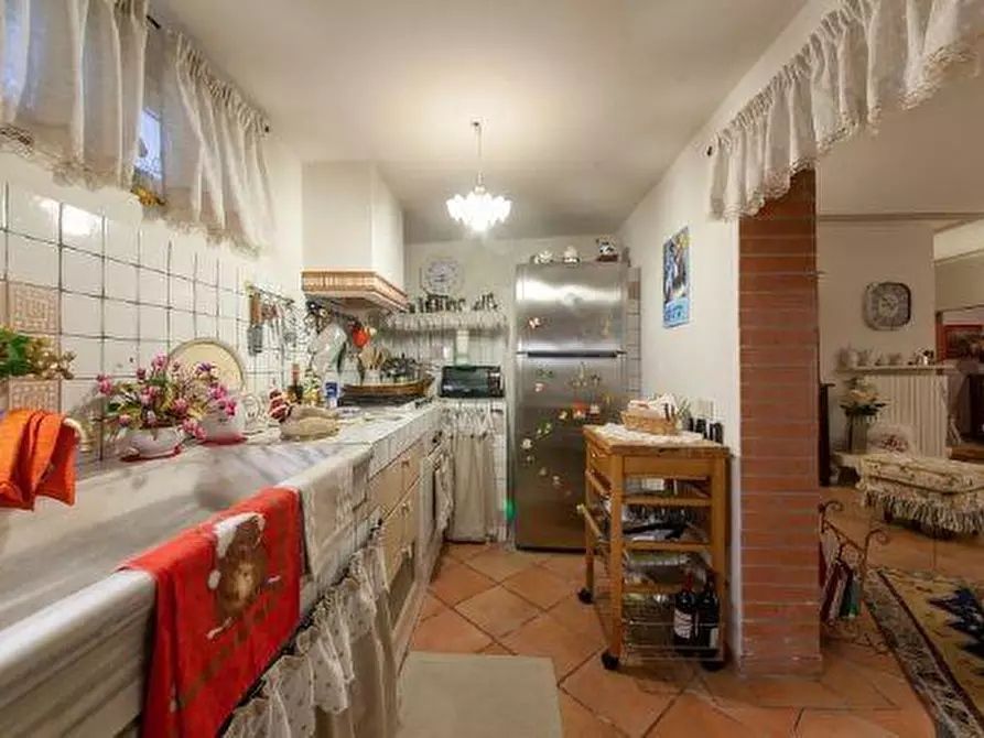 Immagine 28 di Porzione di casa in vendita  a Peccioli