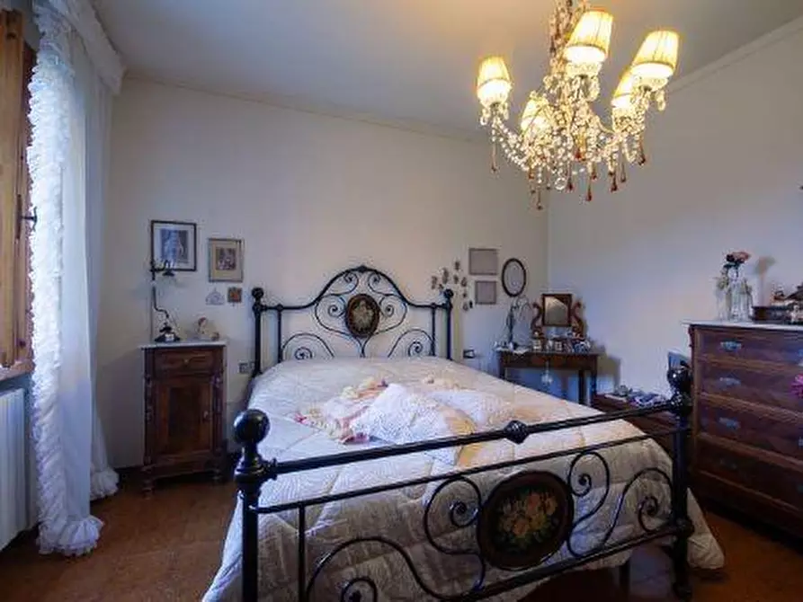 Immagine 19 di Porzione di casa in vendita  a Peccioli