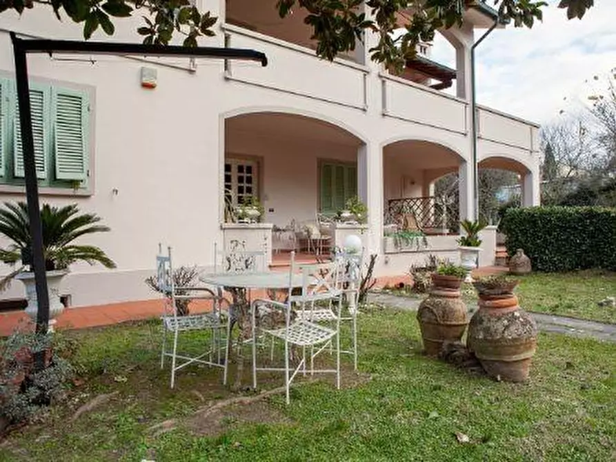 Immagine 4 di Porzione di casa in vendita  a Peccioli