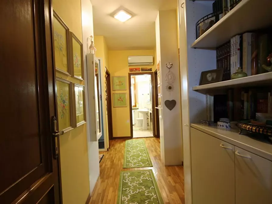Immagine 10 di Casa bifamiliare in vendita  a Capannori