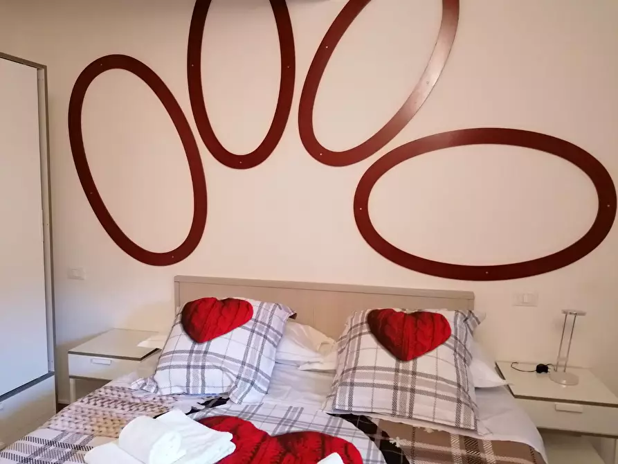 Immagine 11 di Appartamento in vendita  a Siena