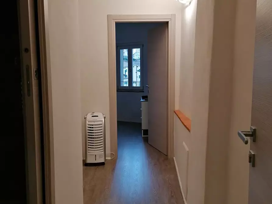 Immagine 4 di Appartamento in vendita  a Siena