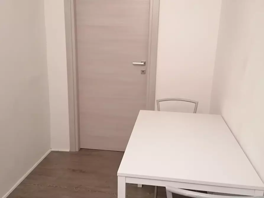 Immagine 14 di Appartamento in vendita  a Siena