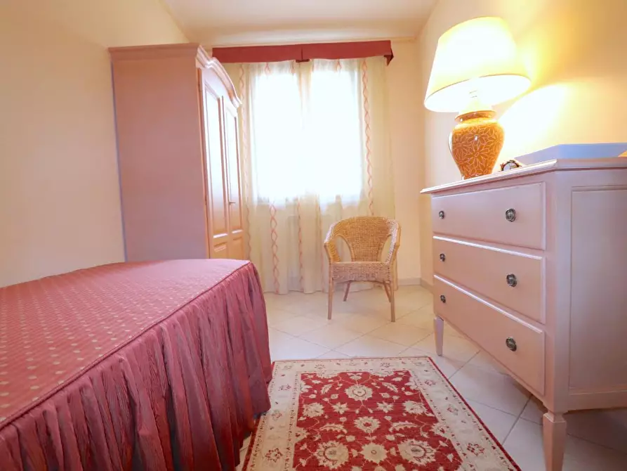 Immagine 13 di Appartamento in vendita  a Siena