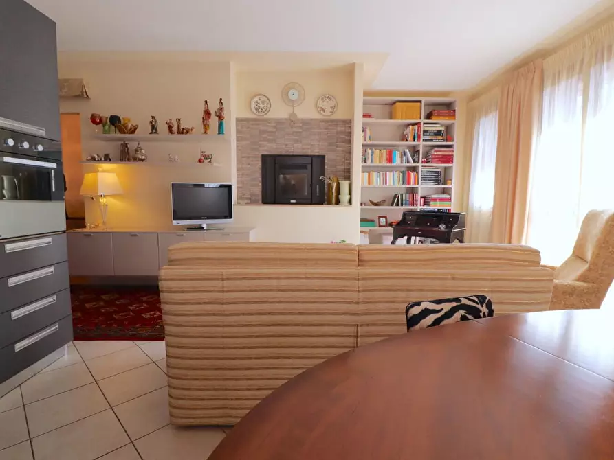 Immagine 6 di Appartamento in vendita  a Siena