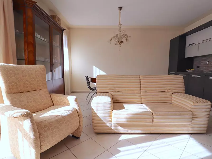 Immagine 3 di Appartamento in vendita  a Siena