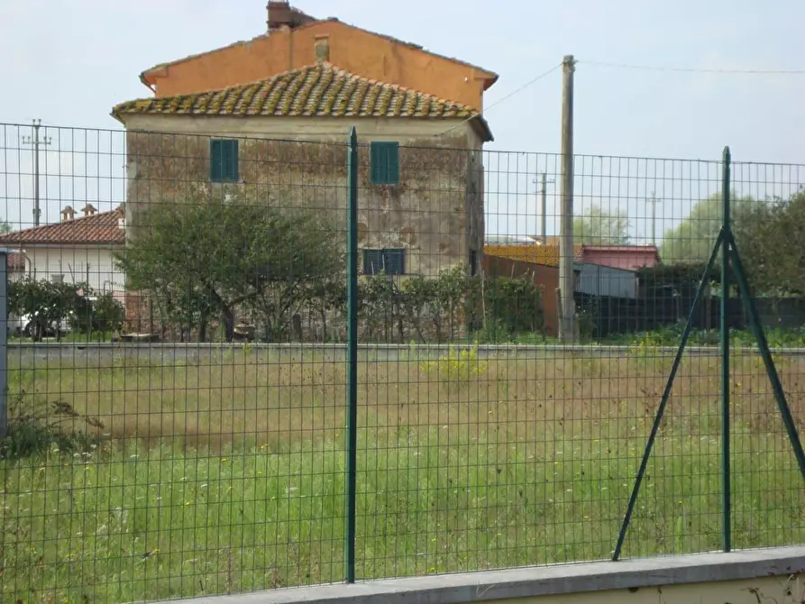 Immagine 3 di Casa colonica in vendita  a Larciano
