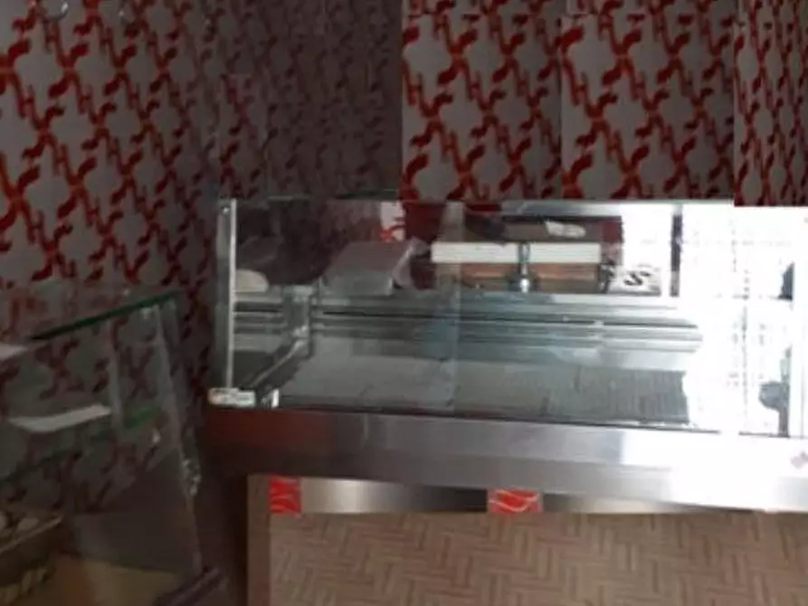 Immagine 3 di Locale commerciale in affitto  a Fauglia