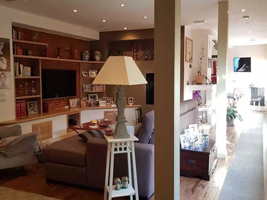 Immagine 3 di Casa semindipendente in vendita  a Carrara