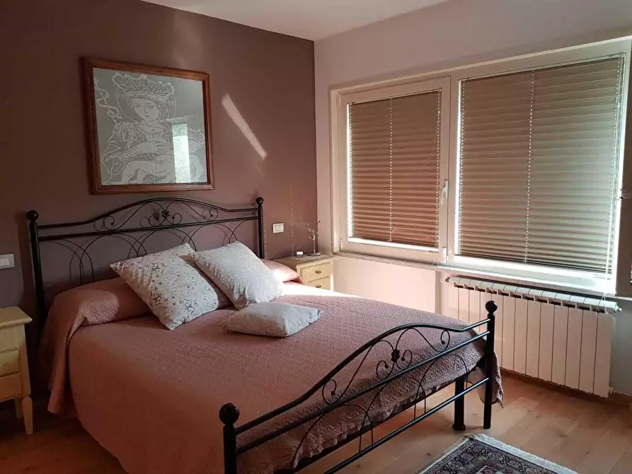 Immagine 14 di Casa semindipendente in vendita  a Carrara