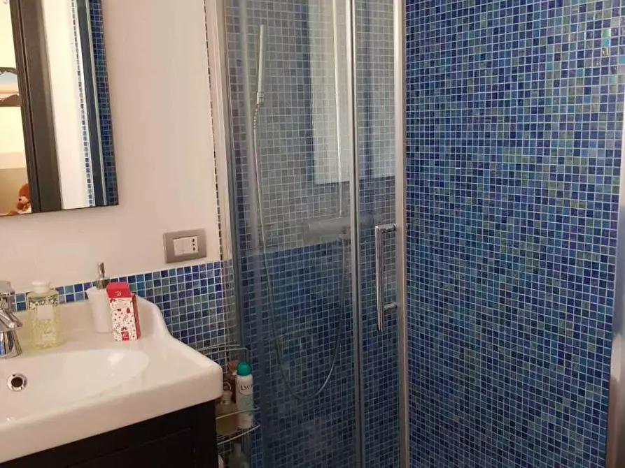 Immagine 25 di Casa semindipendente in vendita  a Carrara