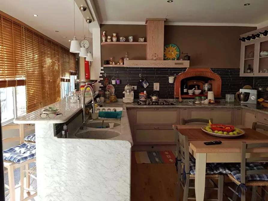 Immagine 9 di Casa semindipendente in vendita  a Carrara