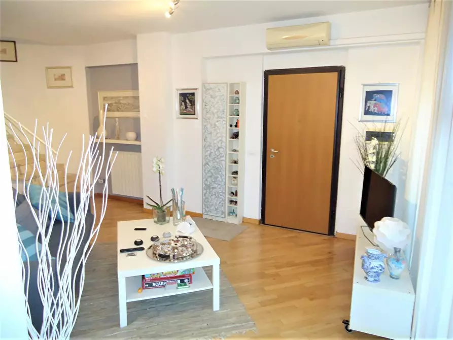 Immagine 17 di Casa bifamiliare in vendita  a Pisa