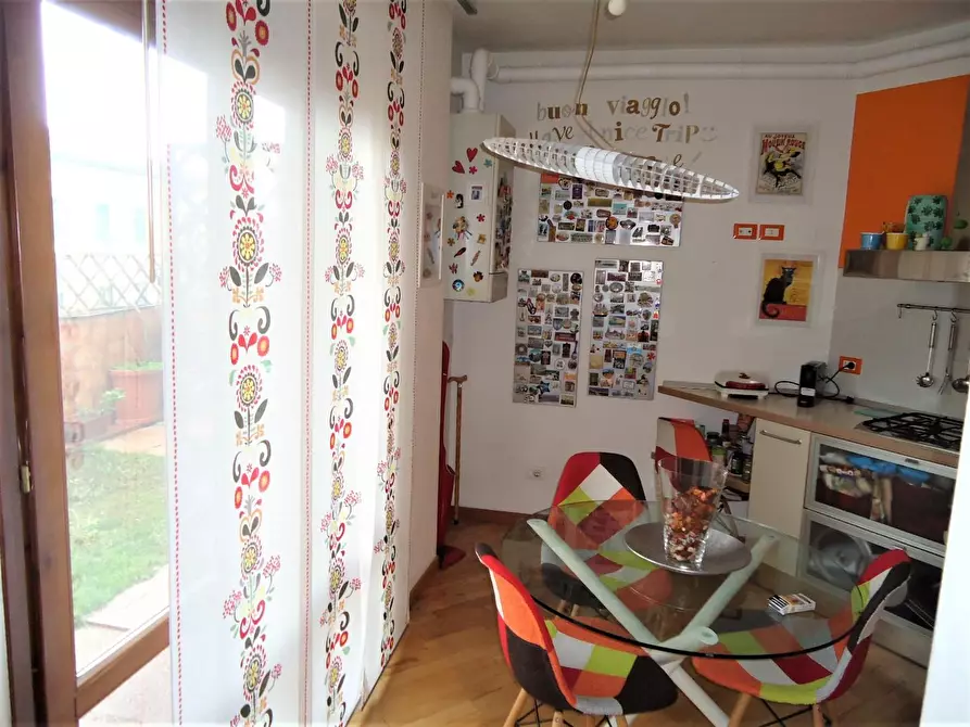 Immagine 8 di Casa bifamiliare in vendita  a Pisa