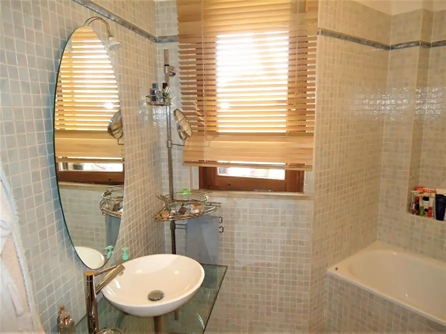 Immagine 10 di Casa bifamiliare in vendita  a Pisa