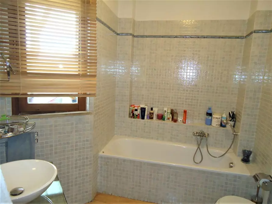 Immagine 9 di Casa bifamiliare in vendita  a Pisa