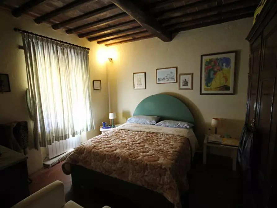 Immagine 26 di Rustico / casale in vendita  a Lucca