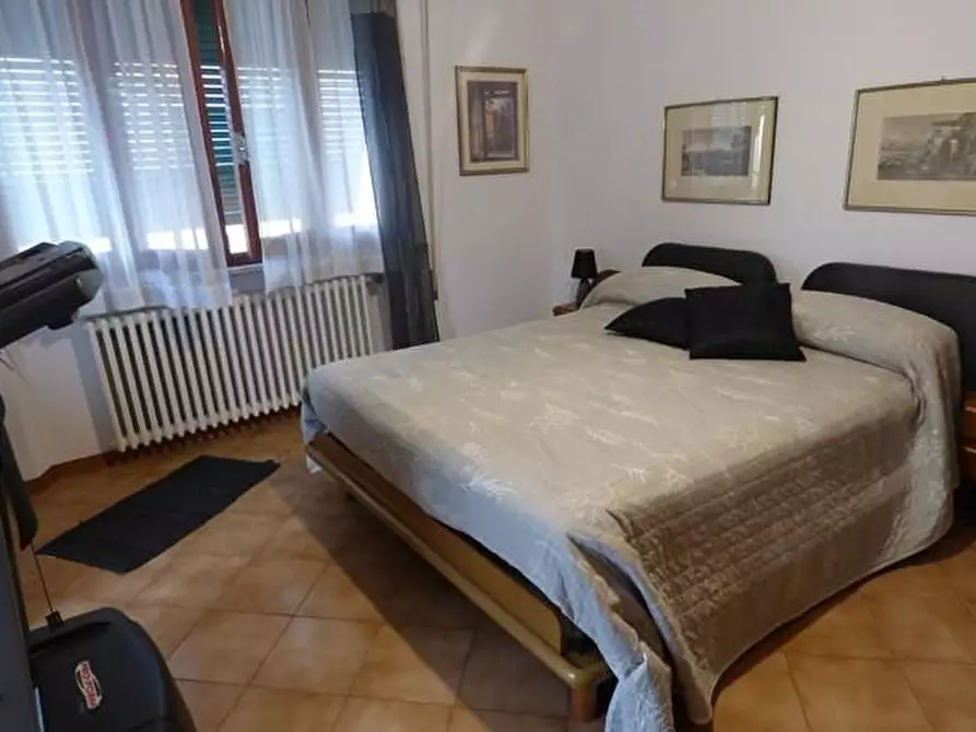 Immagine 14 di Villa in vendita  a Lucca