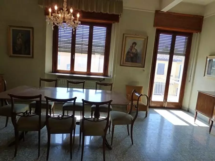 Immagine 11 di Palazzo in vendita  a Lucca
