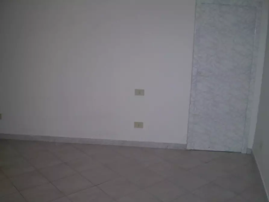 Immagine 5 di Appartamento in vendita  a Carrara