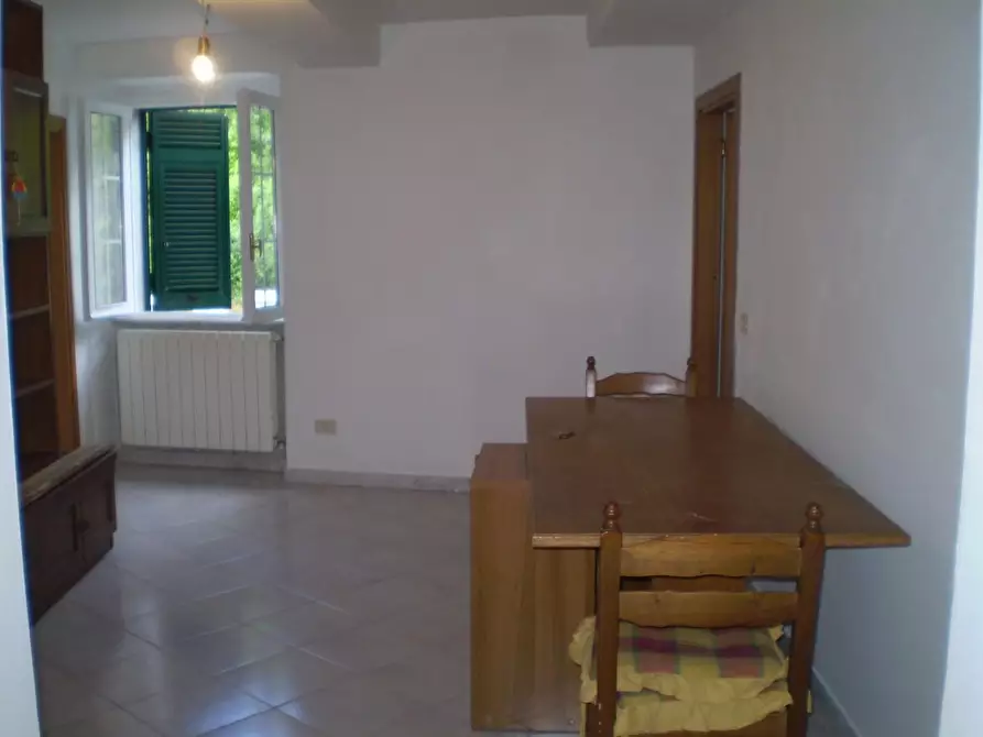 Immagine 3 di Appartamento in vendita  a Carrara