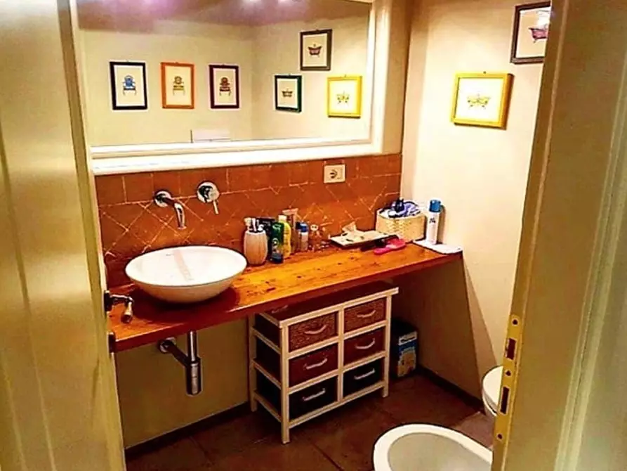 Immagine 7 di Appartamento in vendita  a Siena