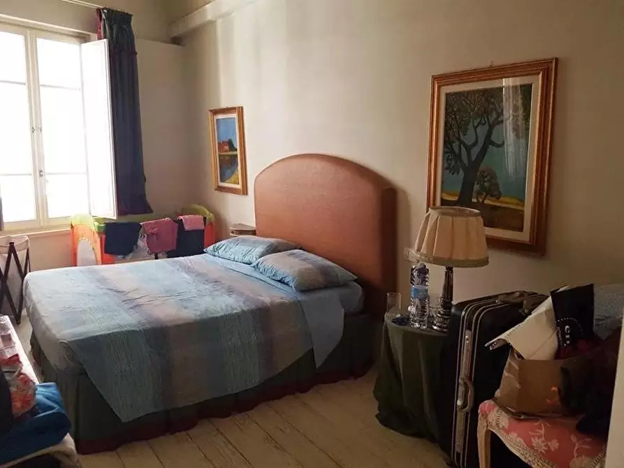 Immagine 16 di Appartamento in vendita  a Siena