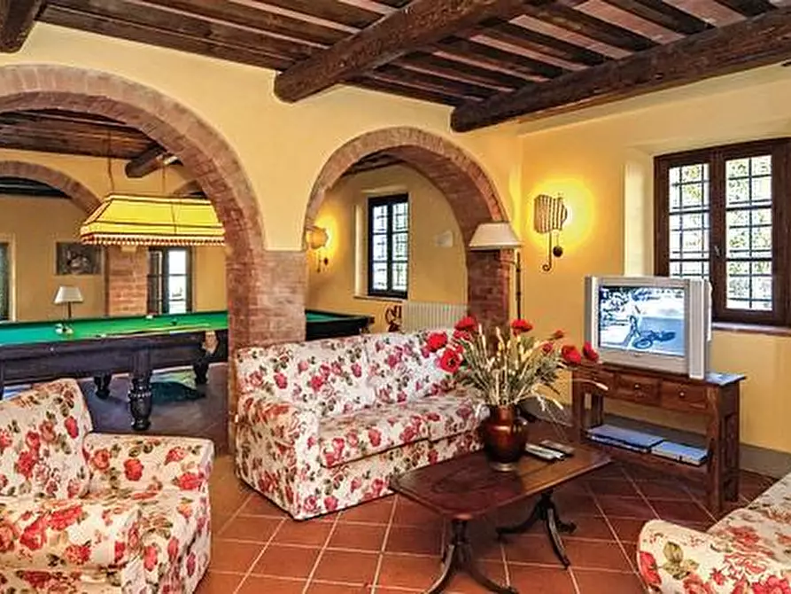 Immagine 4 di Azienda agricola in vendita  a Peccioli