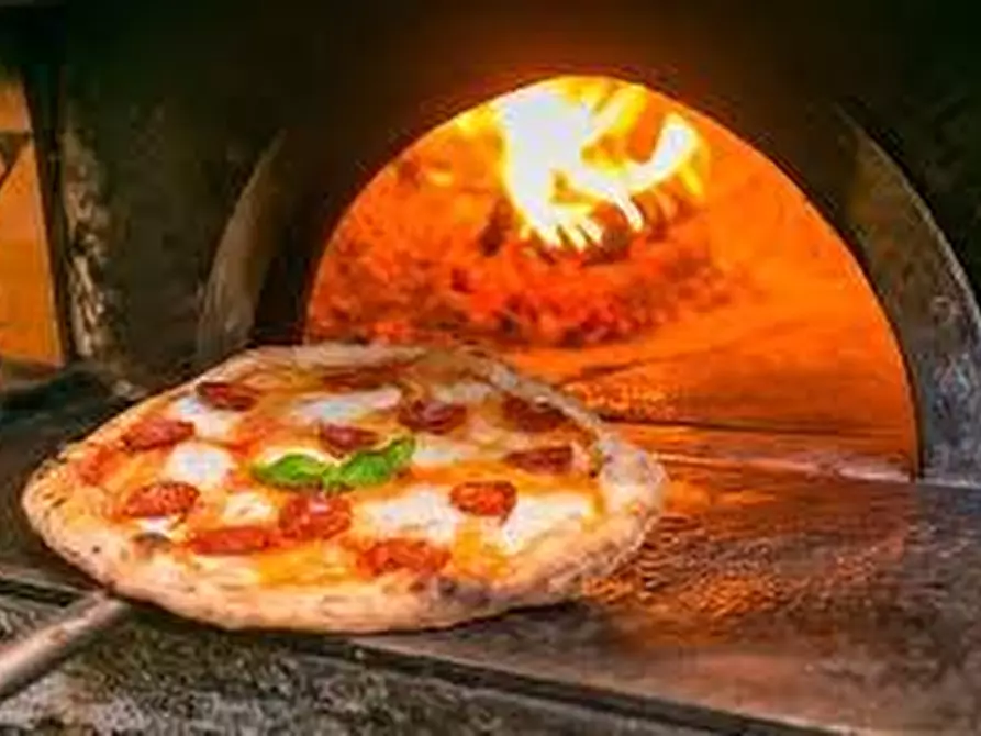 Immagine 2 di Bar / Ristorante in vendita  a Pisa