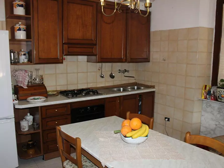 Immagine 2 di Casa bifamiliare in vendita  a Carrara