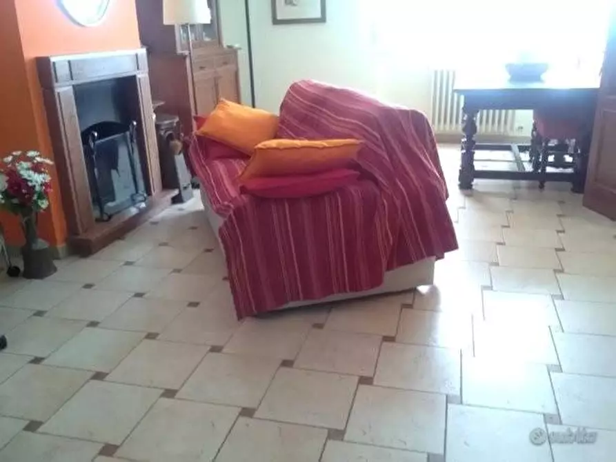 Immagine 2 di Casa indipendente in vendita  a Cascina