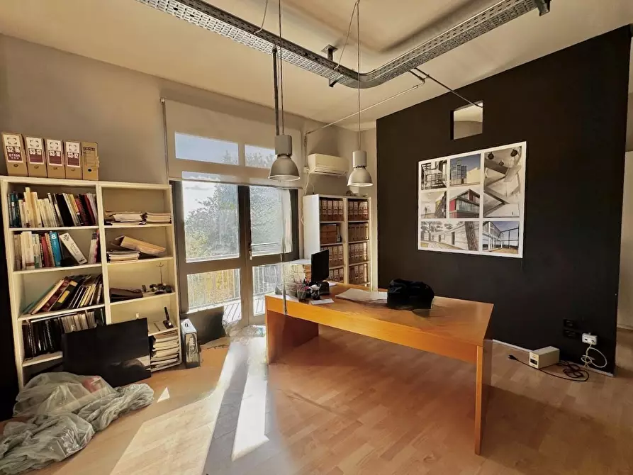 Immagine 16 di Ufficio in affitto  a San Giuliano Terme