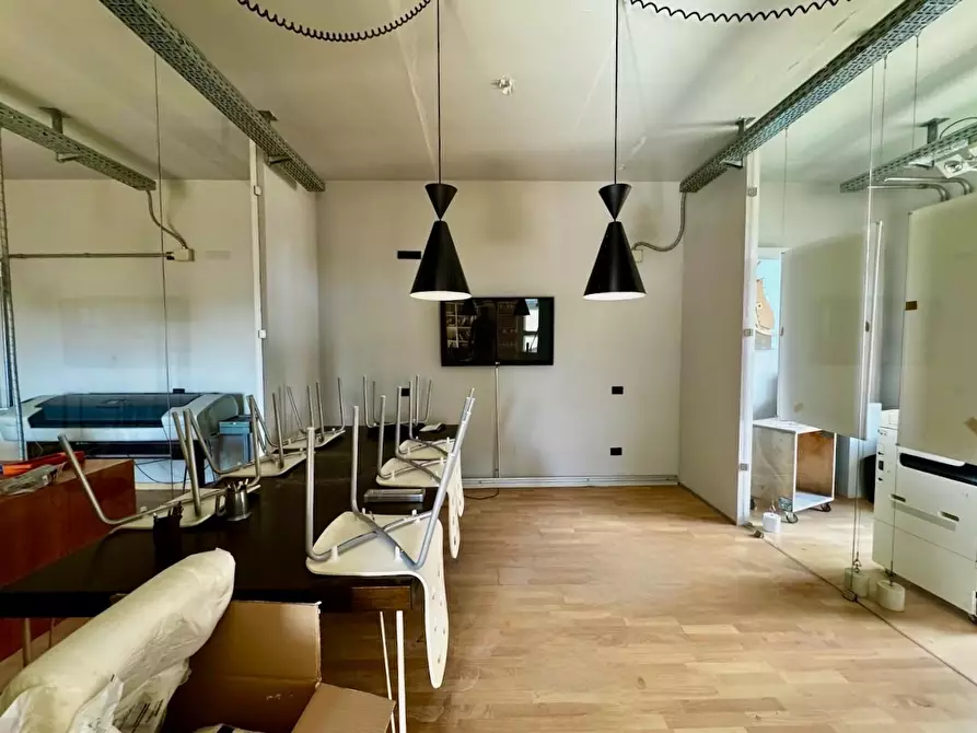 Immagine 26 di Ufficio in affitto  a San Giuliano Terme