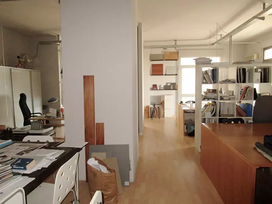 Immagine 1 di Ufficio in affitto  a San Giuliano Terme