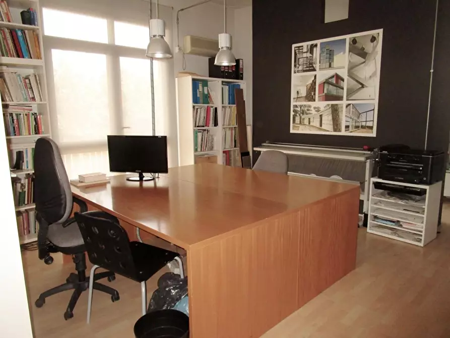 Immagine 7 di Ufficio in affitto  a San Giuliano Terme