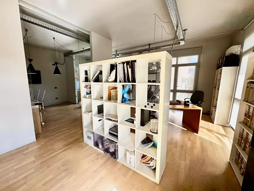 Immagine 24 di Ufficio in affitto  a San Giuliano Terme