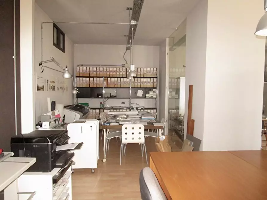 Immagine 8 di Ufficio in affitto  a San Giuliano Terme