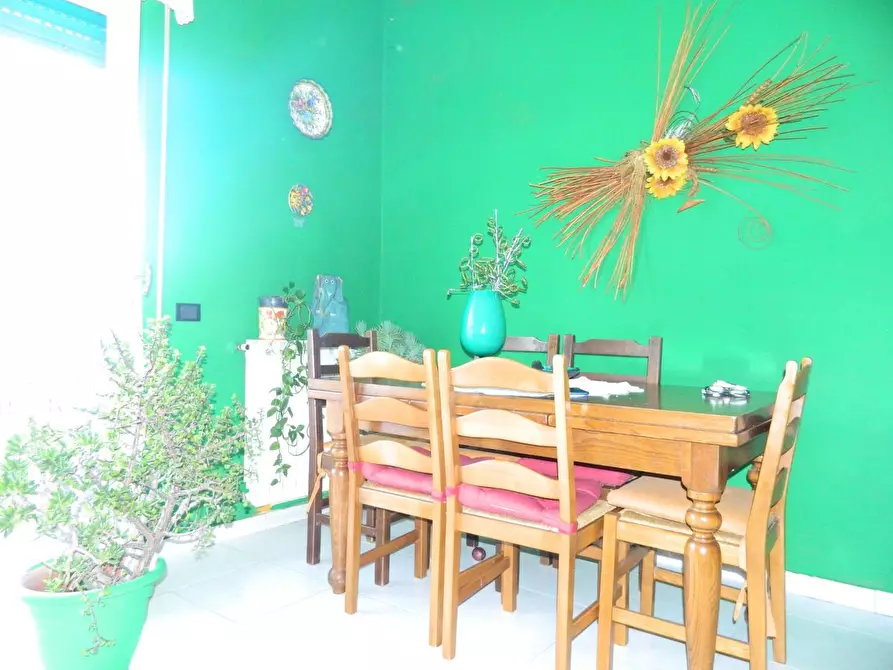 Immagine 2 di Appartamento in vendita  a Ortonovo