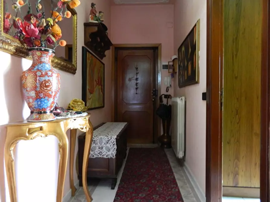 Immagine 9 di Appartamento in vendita  a Ortonovo