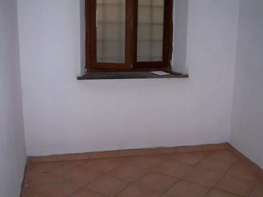 Immagine 11 di Locale commerciale in affitto  a Pisa