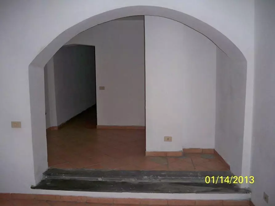 Immagine 8 di Locale commerciale in affitto  a Pisa