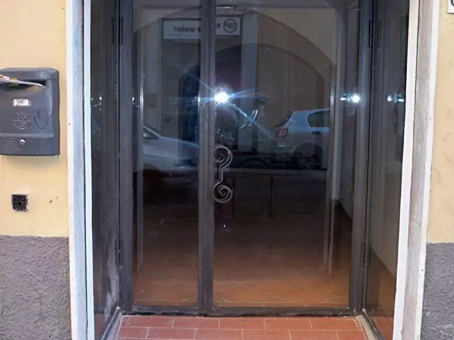 Immagine 4 di Locale commerciale in affitto  a Pisa