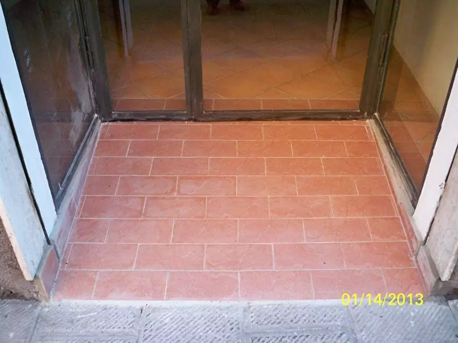 Immagine 5 di Locale commerciale in affitto  a Pisa