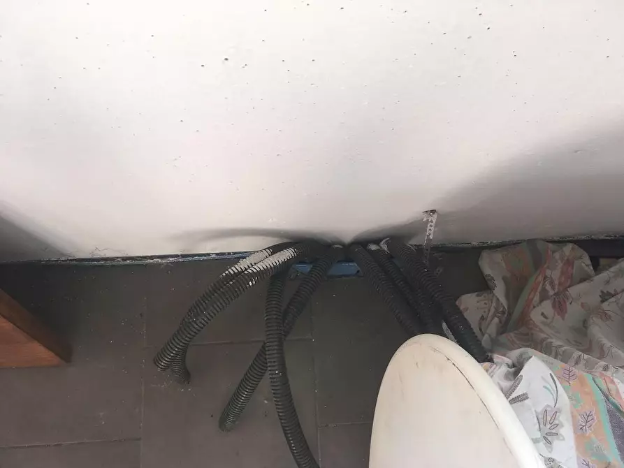 Immagine 8 di Laboratorio in vendita  a Cascina