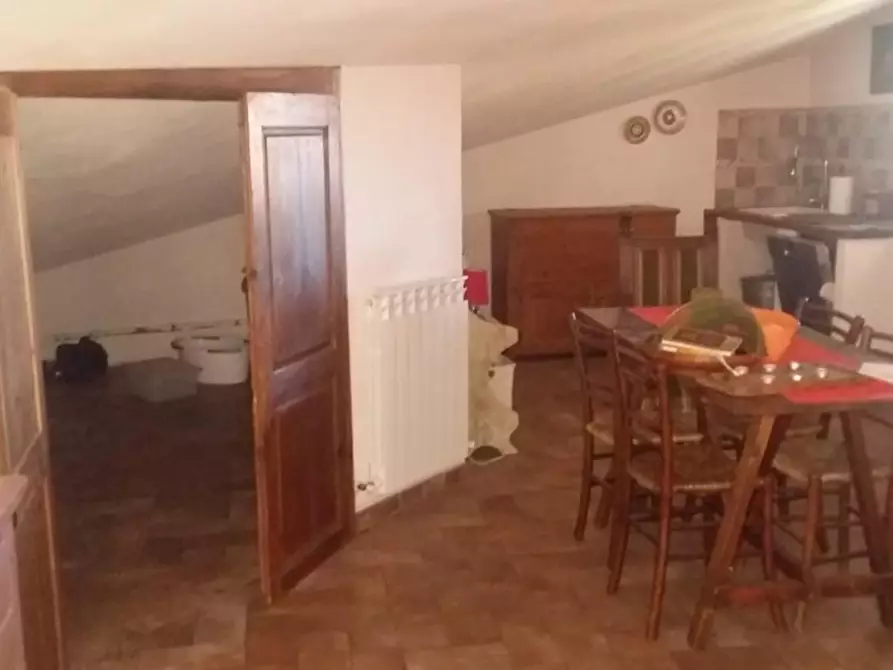 Immagine 8 di Villa in vendita  a Montalcino