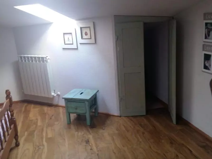 Immagine 7 di Villa in vendita  a Montalcino